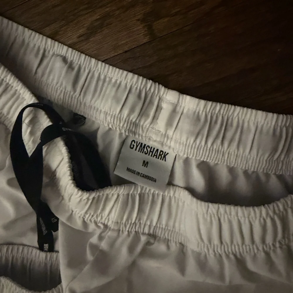 Gym shark White Athletic Shorts - Picture 2 of 3